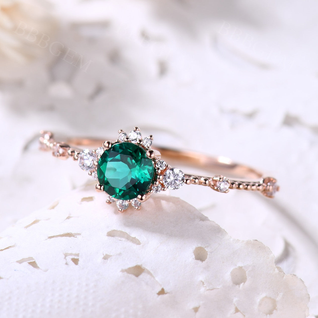 emerald engagement rings vintage