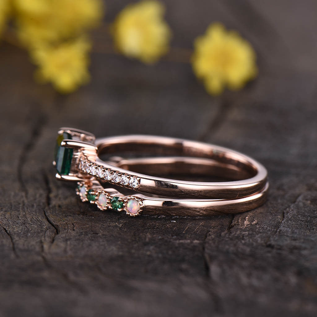 Baguette Cut Emerald Engagement Ring Set 04