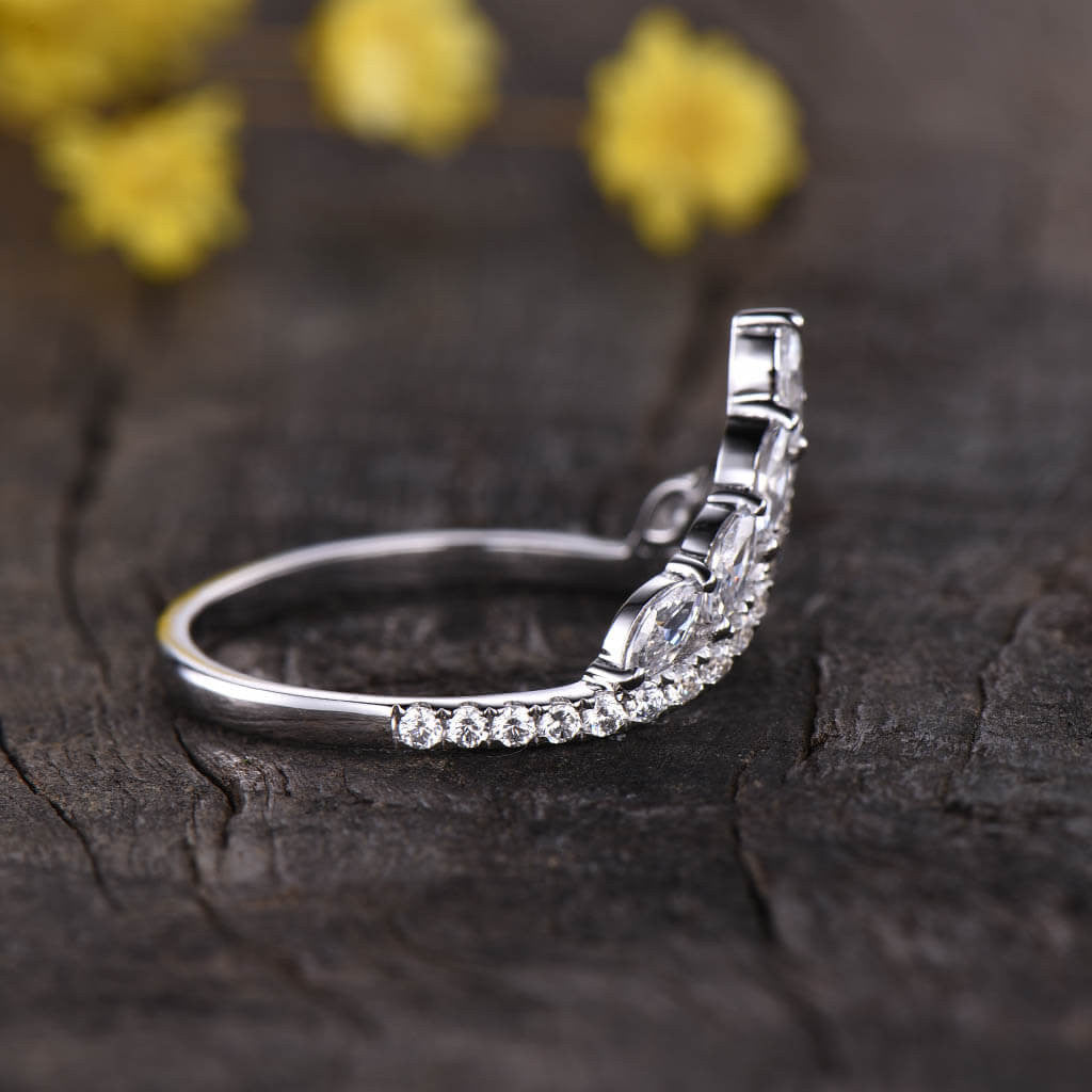 urved moissanite wedding band