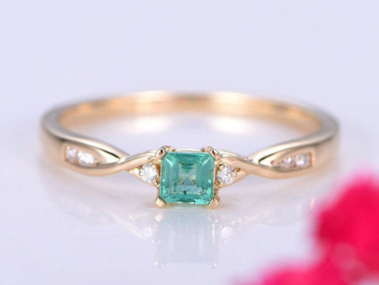 0.27ct emerald ring raw emerald engagement ring 3.5mm emerald cut natural gemstone ring twisted daimond band petit ring solid 14k rose gold