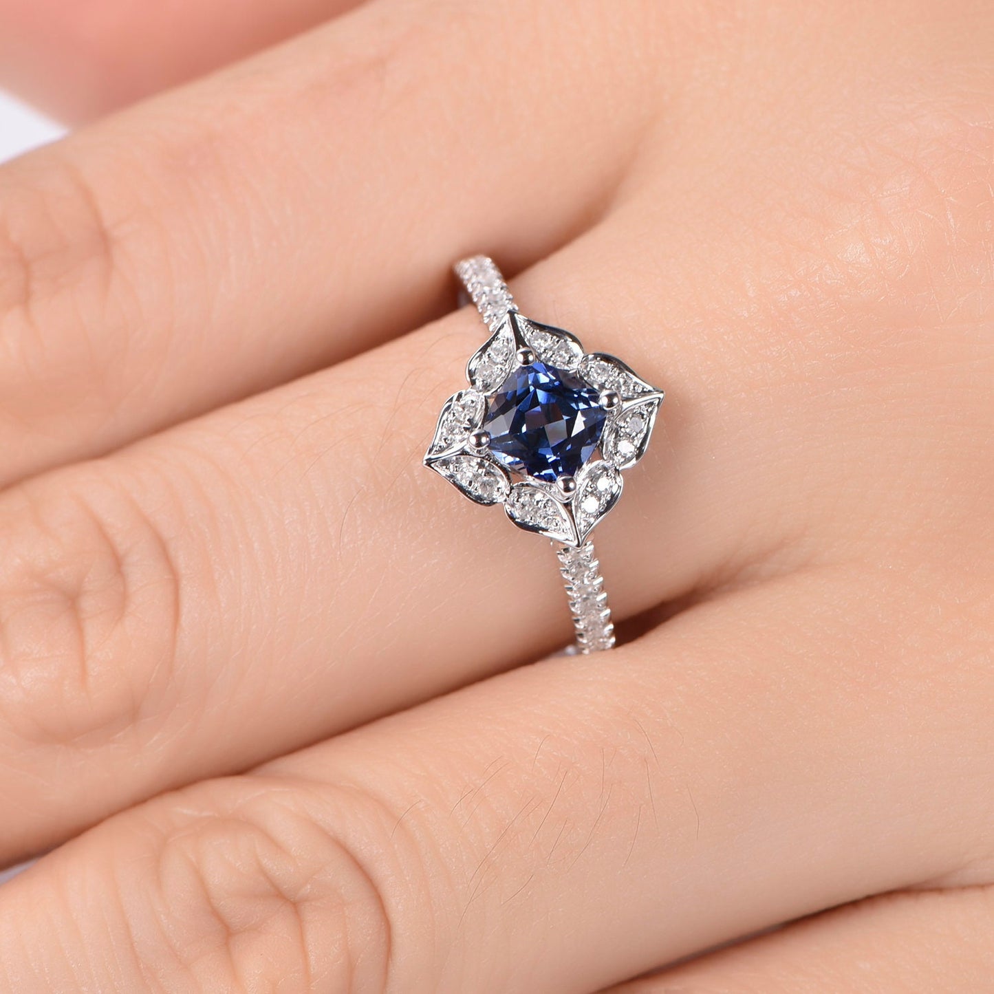 Vintage sapphire engagement ring white gold blue sapphire ring for women antique Unique Halo Diamond wedding band promise anniversary ring