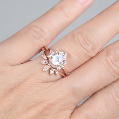Vintage Moonstone Wedding Ring,Rose Gold Engagement Ring Pear Shaped Moonstone Engagement Ring Diamond Halo Ring,June Birthstone Ring