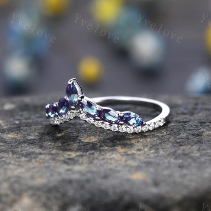 Unique Alexandrite wedding ring,Alexandrite wedding band,Marquise alexandrite ring,Curved V stacking rings,Diamond Ring,14k white  gold ring
