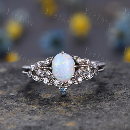 Vintage White Opal Ring Set,Round Cut Opal Ring,Oval Opal Engagement Ring Set,Diamond Wedding Ring 14K White Gold Ring Color-changing Band