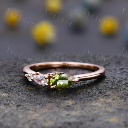 Vintage Peridot Ring Green Engagement Ring,Pear Cut Gems,Art Deco Moissanite Wedding Band,3 Stone Unique Women Bridal Promise Ring,Rose gold