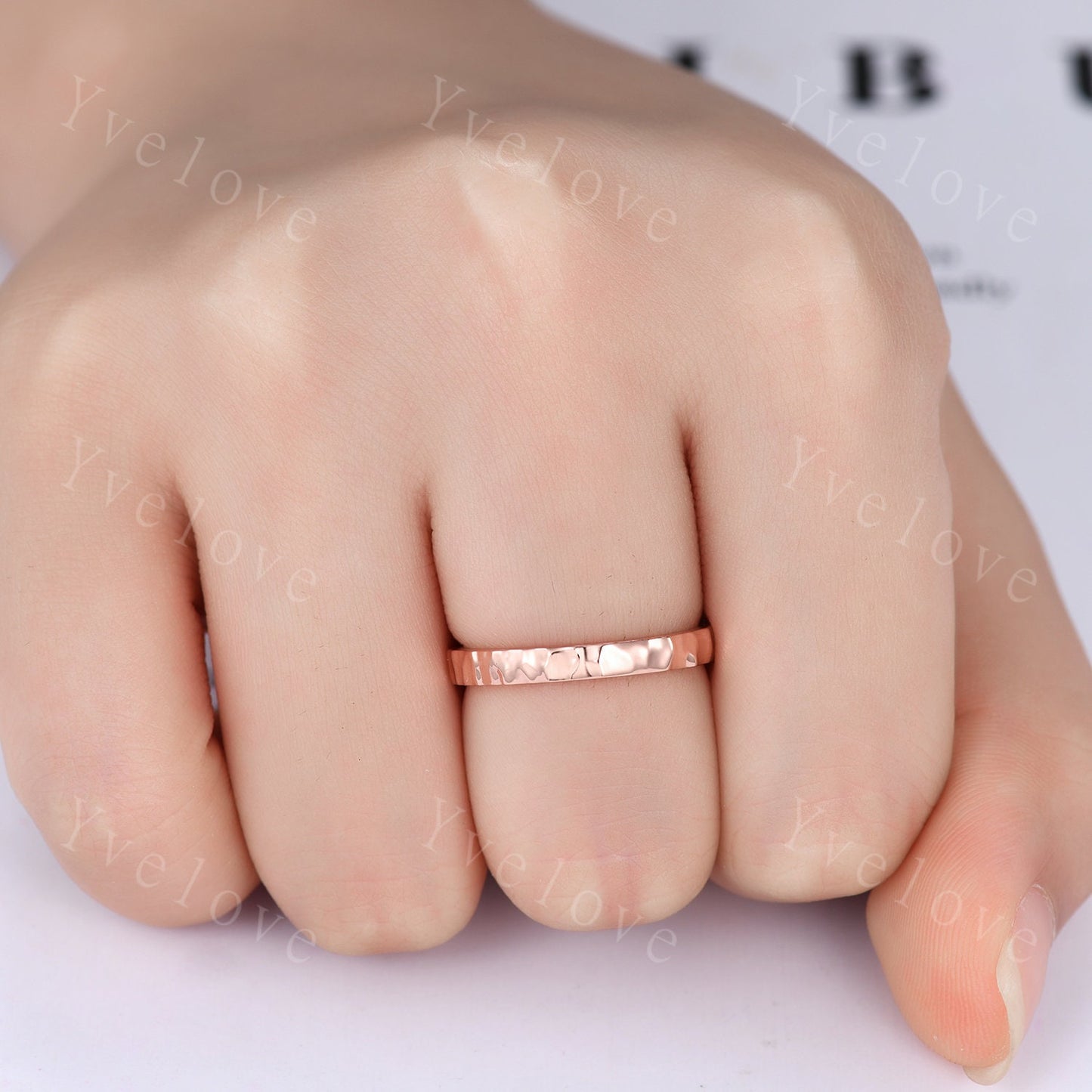 Couple Rings Unique Hammered Unisex Rose Gold Band Hammered Finish 4mm Mens Ring 3mm Women Wedding Ring Wedding Band Retro Vintage Ring Gift