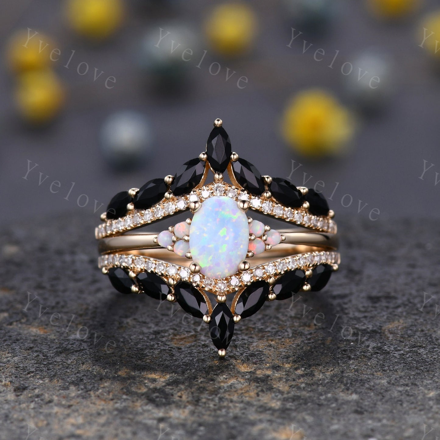 Unique Black Spinel wedding ring,Black gem wedding band,Marquise black Spinel ring,Curved V stacking rings,Diamond Ring,Vintage gold ring