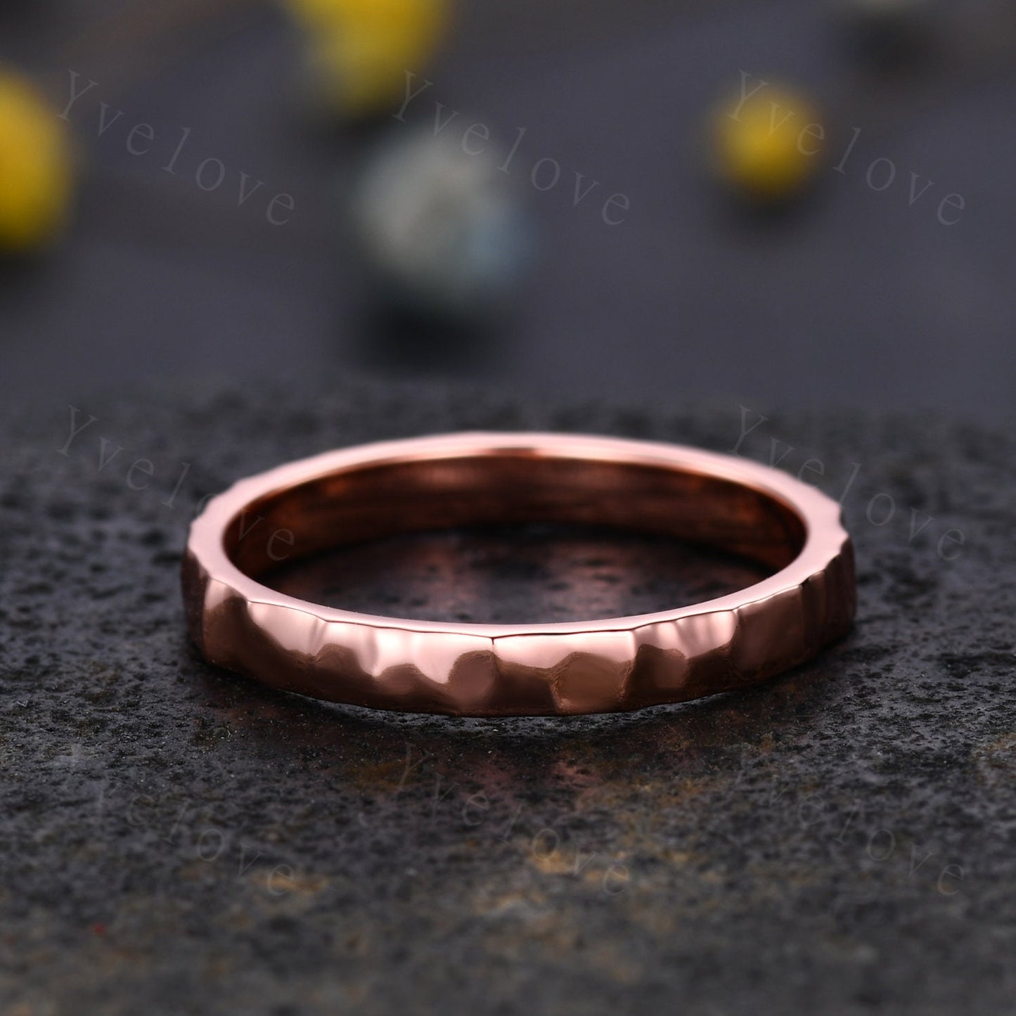 Couple Rings Unique Hammered Unisex Rose Gold Band Hammered Finish 4mm Mens Ring 3mm Women Wedding Ring Wedding Band Retro Vintage Ring Gift