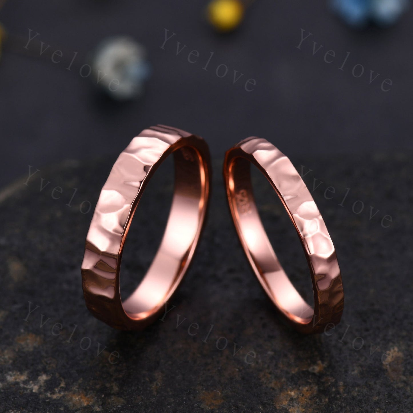 Couple Rings Unique Hammered Unisex Rose Gold Band Hammered Finish 4mm Mens Ring 3mm Women Wedding Ring Wedding Band Retro Vintage Ring Gift