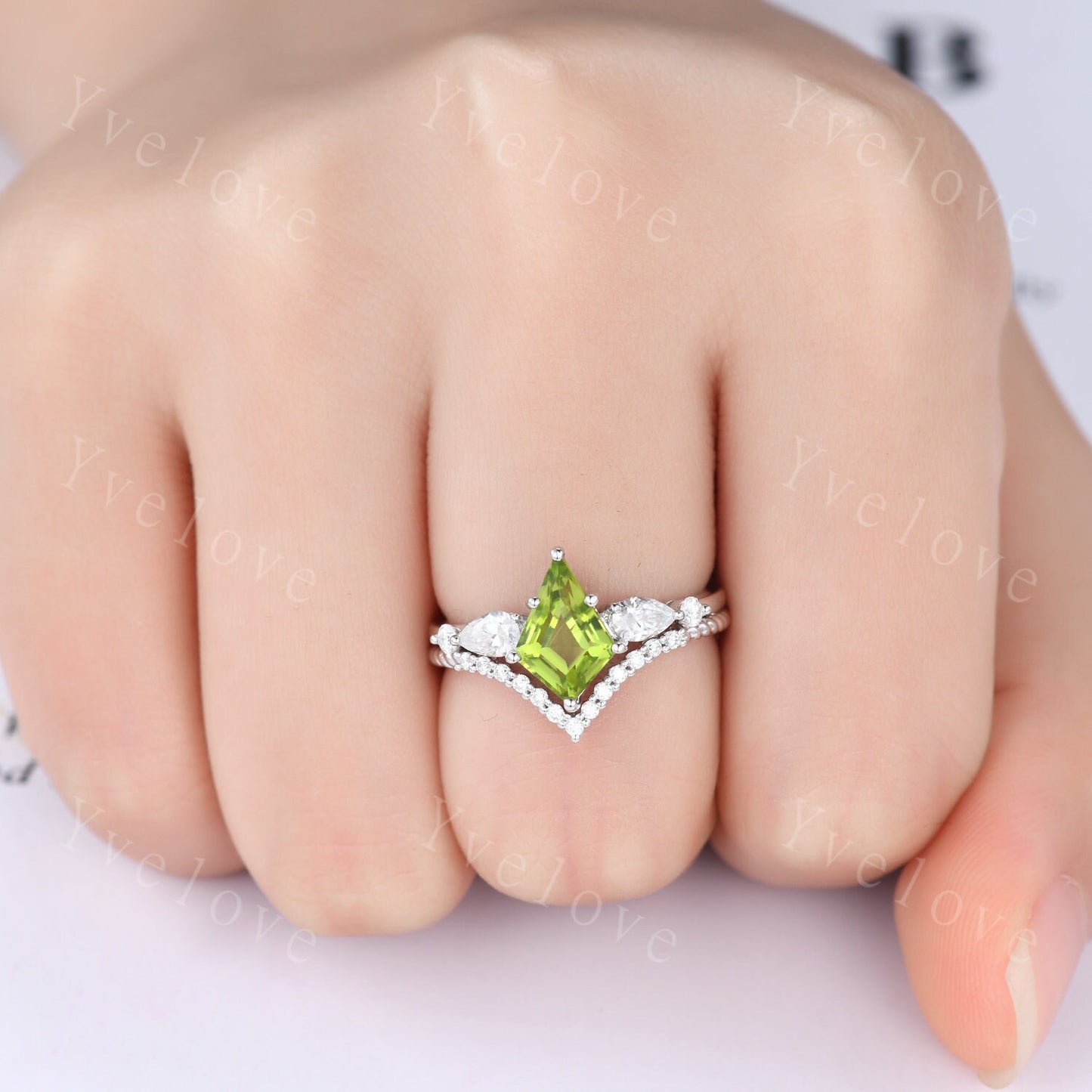 Vintage Kite Shaped Peridot Ring,Sterling Silver Ring Set,Peridot Engagement Ring,Promise Ring,Green Gemstone,Anniversary Ring Gift For Her