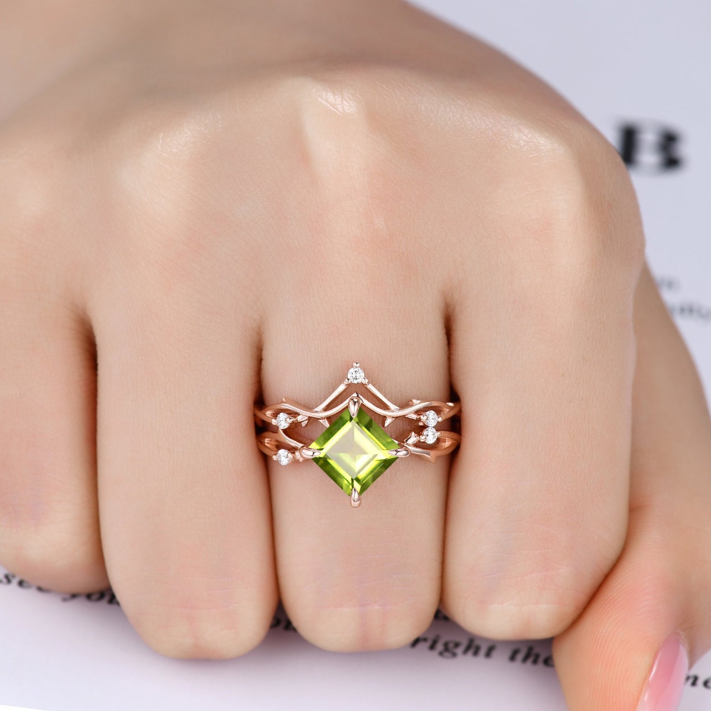 Vintage Peridot Ring Set,Unique Princess Cut Peridot Engagement Ring,Moissanite Matching band,August birthstone,rose gold,Women Bridal Ring