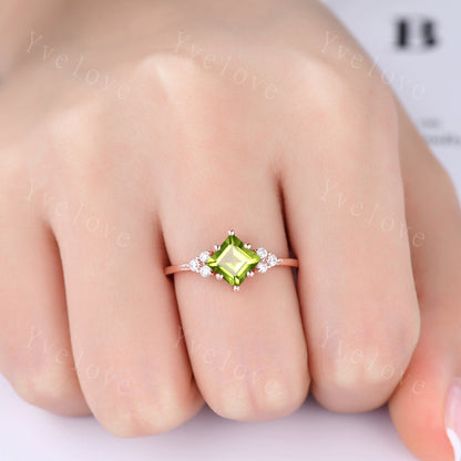 Vintage Peridot Ring Set,Unique Princess Cut Peridot Engagement Ring,Moissanite Matching band,August birthstone,rose gold,Women Bridal Ring