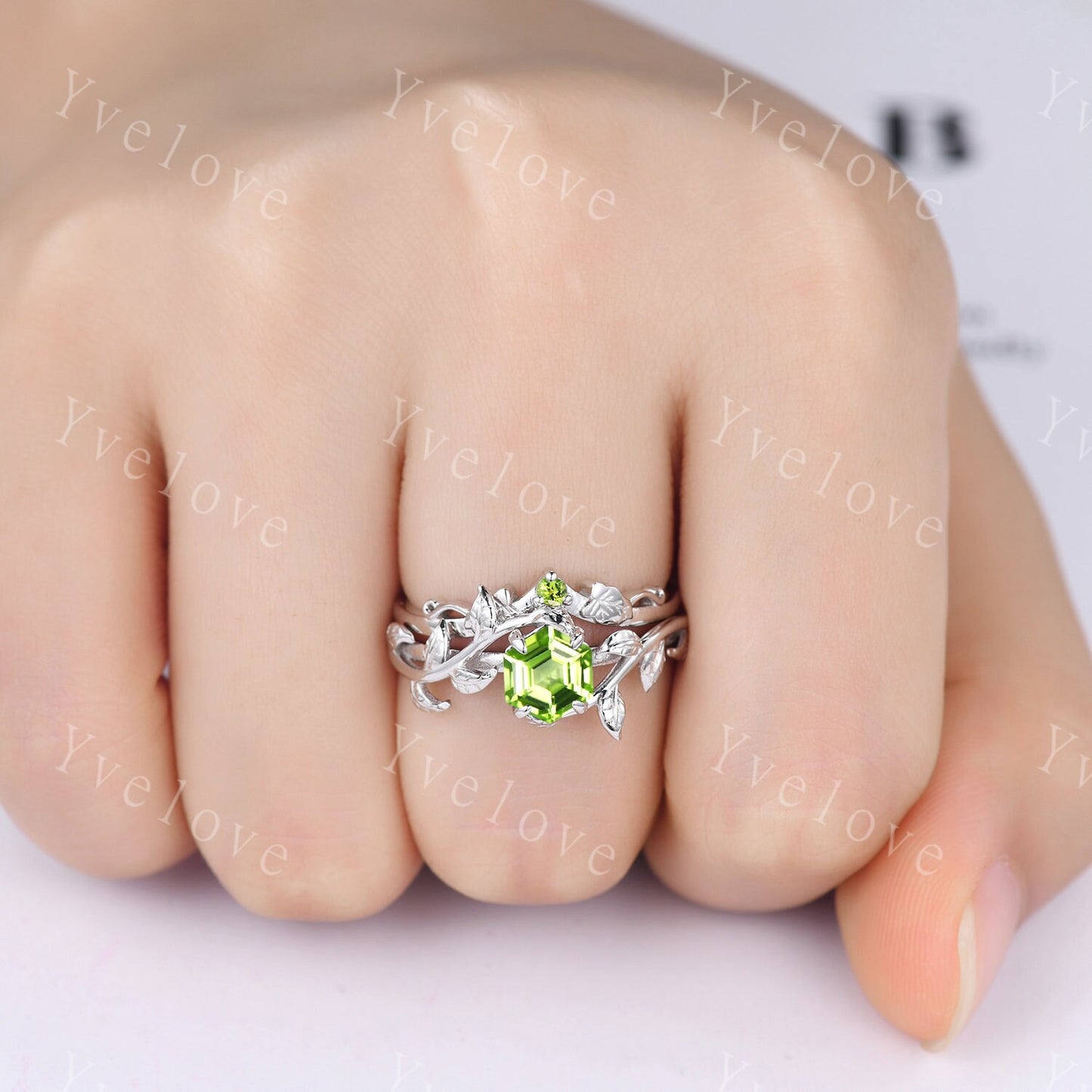 Hexagon Peridot Ring,Vintage Twig Vine Leaf Ring,Unique Peridot Engagement Ring,August birthstone Ring,Promise Anniversary Bridal Ring Gift