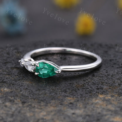 Vintage Natural Emerald Ring Engagement Ring,Pear Cut Gems,Art Deco Moissanite Wedding Band,3 Stone Unique Women Bridal Promise Ring Gift