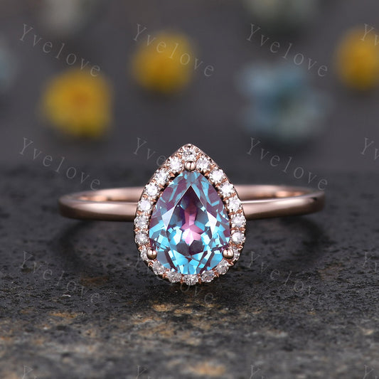 Pear cut alexandrite solitaire Ring,tear drop Alexandrite ring vintage solid 14k rose gold ring June birthstone wedding Anniversary ring